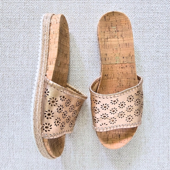 JACK ROGERS Metallic Rose Gold Floral Eyelet Leather Cork Slides Sandals 6.5 - Picture 2 of 5